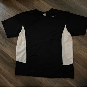 Nike Men's Black and White Short Sleeve Tee
